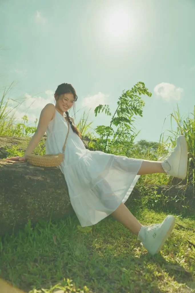 Soft Highkey · Sony Asia — frame 1