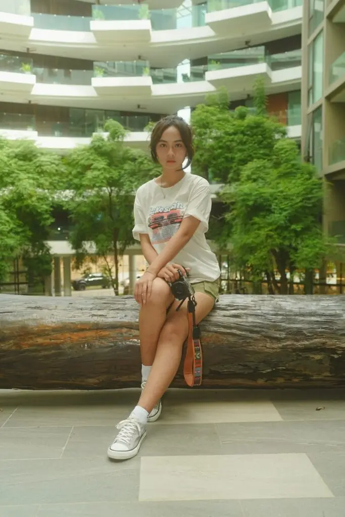 Soft Highkey · Jonpoon.jpg — frame 1