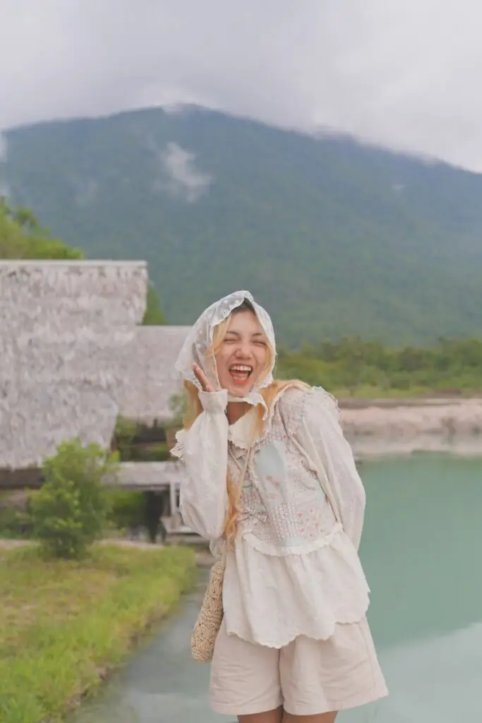 Soft Highkey · Jomnot — frame 2