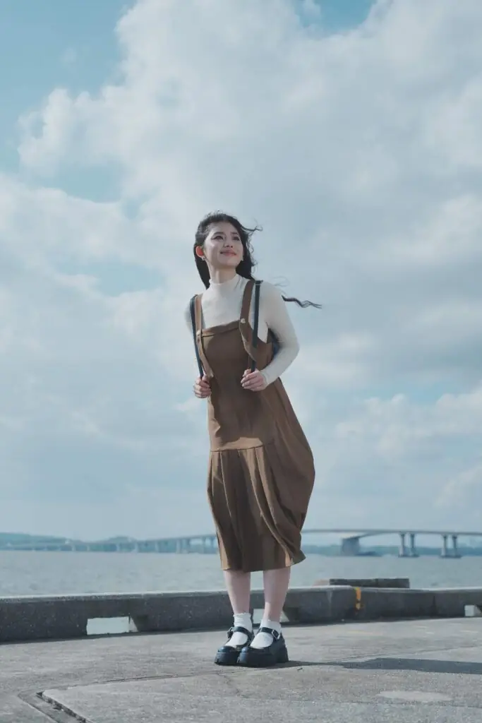 Instant · Sony Asia 2 — frame 1