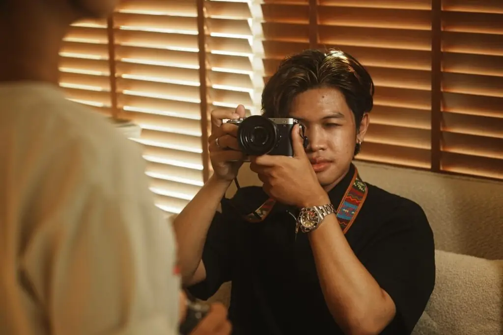 Film Look · jonpoon.jpg — frame 4