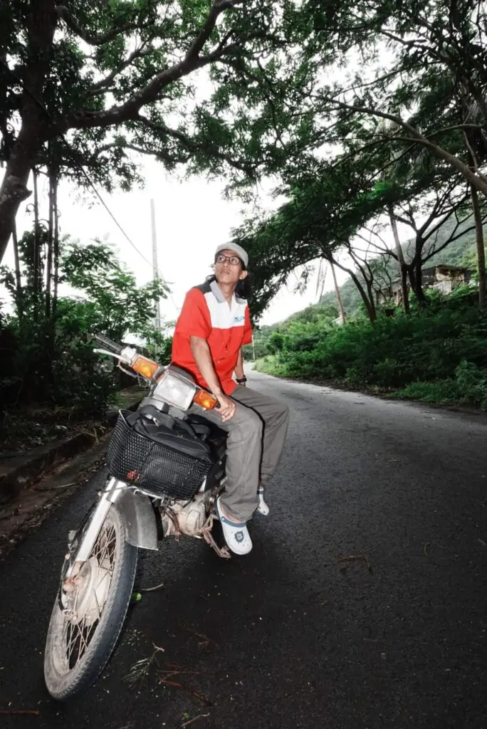 Film Look · Khong ខុង — frame 1